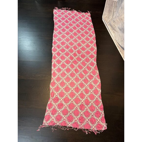 Isaac Mizrahi Live! Pink Geometric Patterned Scarf With Fringe - Picture 3 of 3